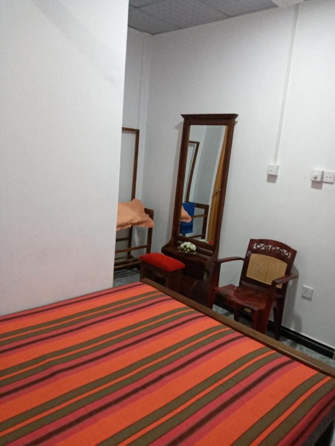 David Villa Anuradhapura Exteriör bild